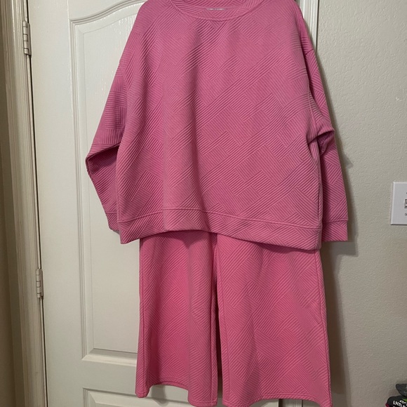 Pink Sweat Set - Picture 2 of 4